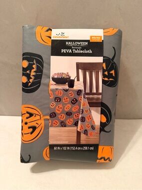 60 Inch x 102 Inch Celebrate Halloween Pumpkins Skulls PEVA Vinyl Tablecloth NEW
